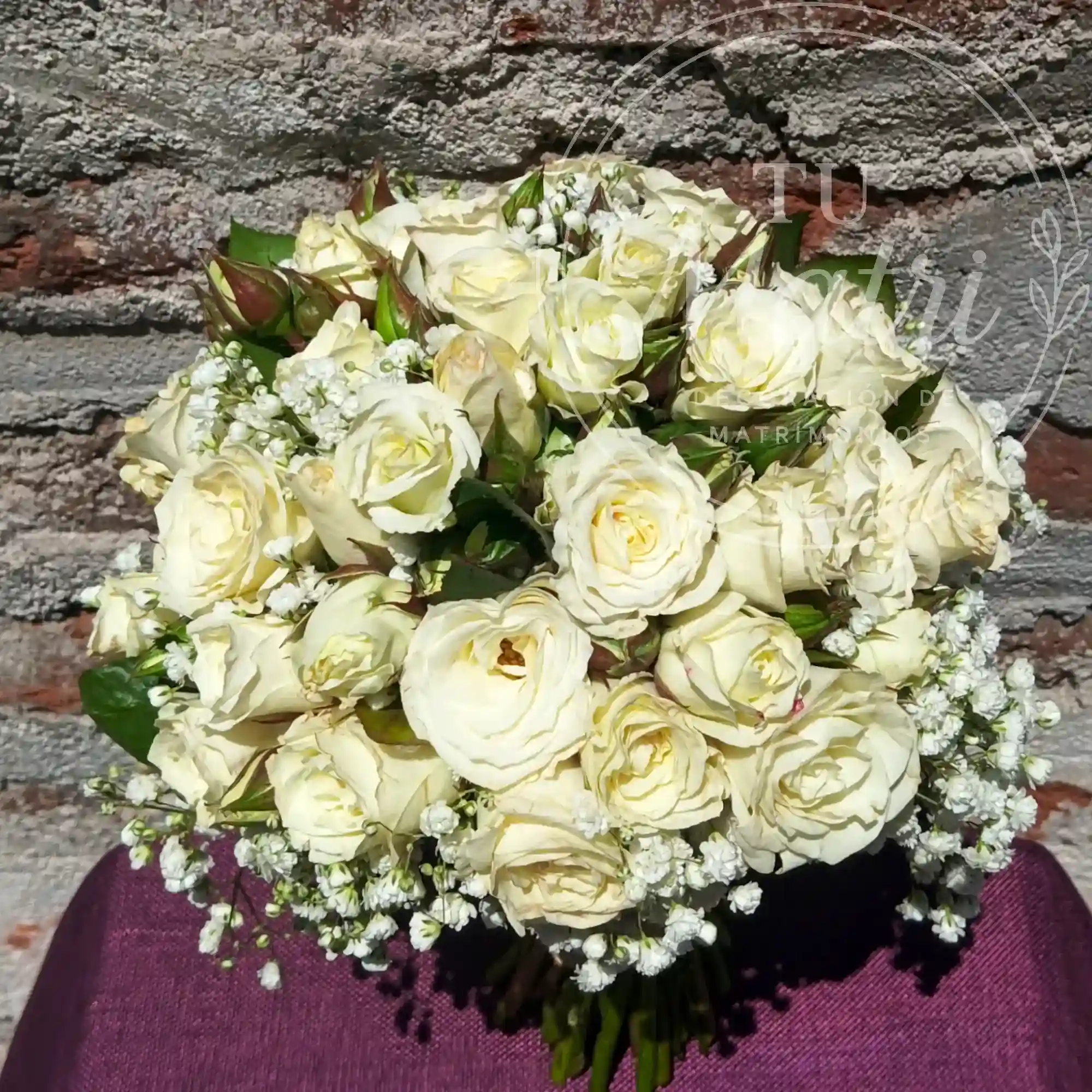 Ramo de Novia de 20 mini rosas 3