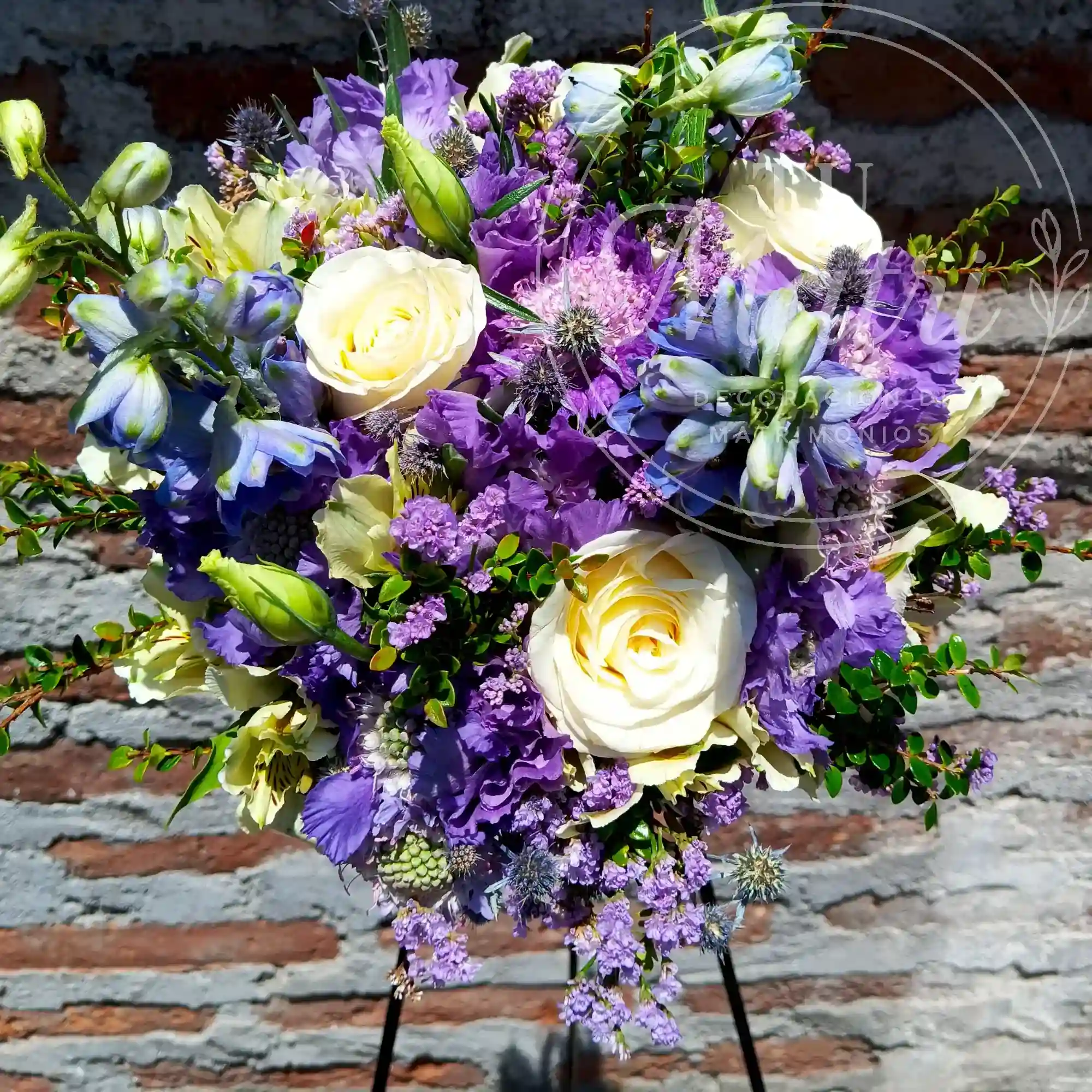 Ramo de Novia Mix Mediano Lila y Blanco 2