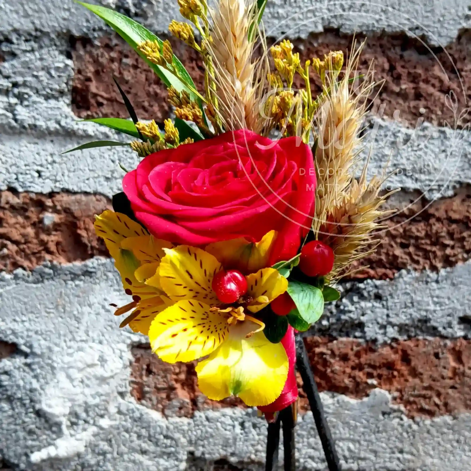 Boutonniere Rojo y Amarillo 2