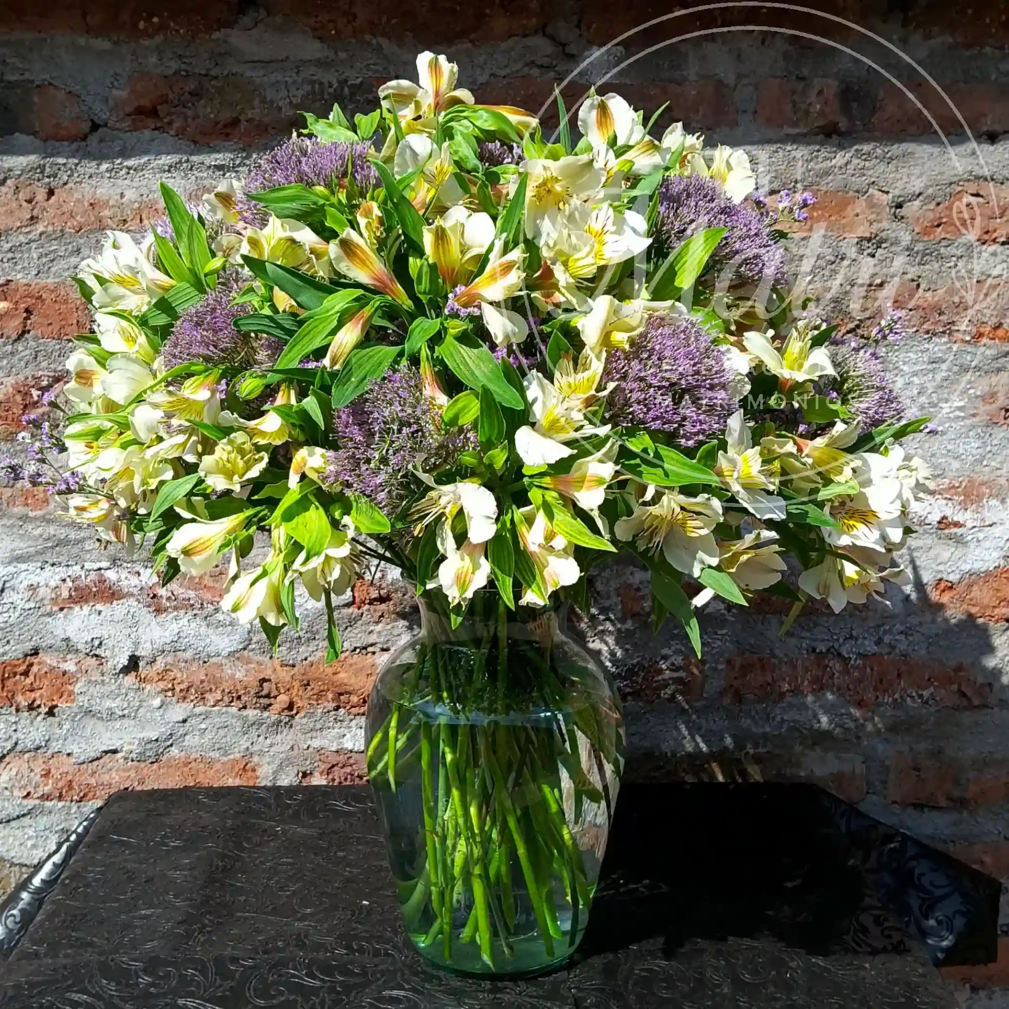 Florero Mediano de Alstroemerias 3