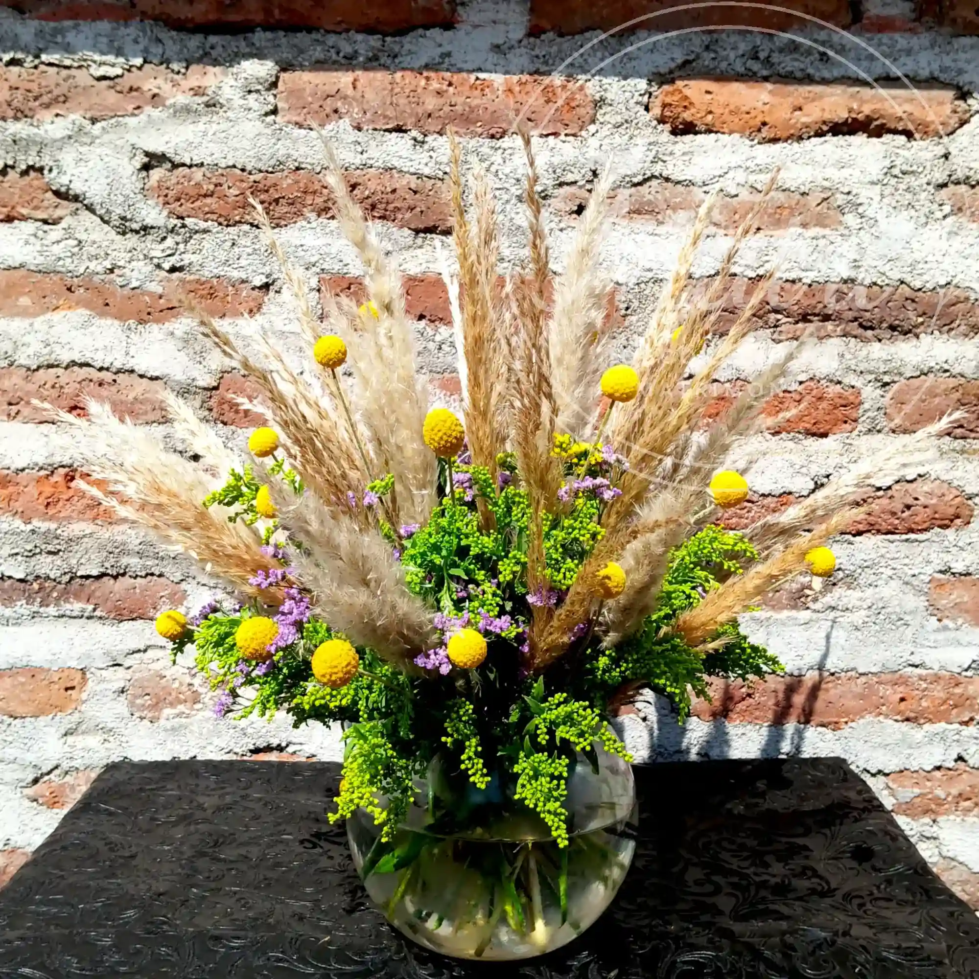 Florero de Colas de Zorro y Craspedias 2