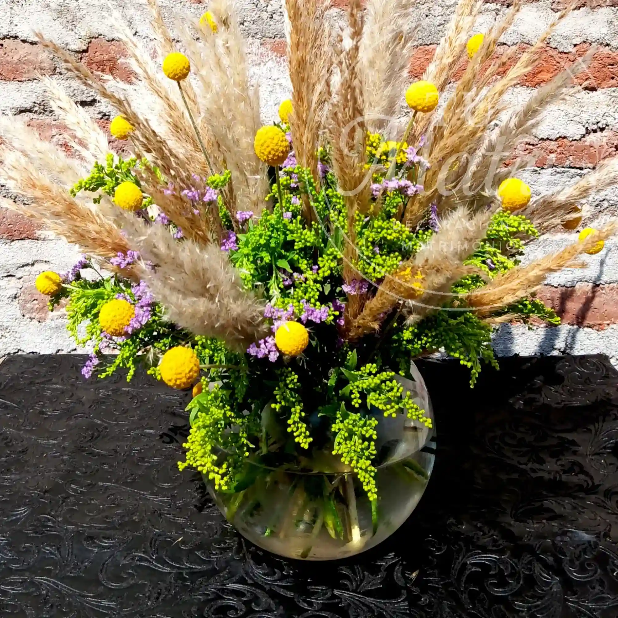 Florero de Colas de Zorro y Craspedias 3