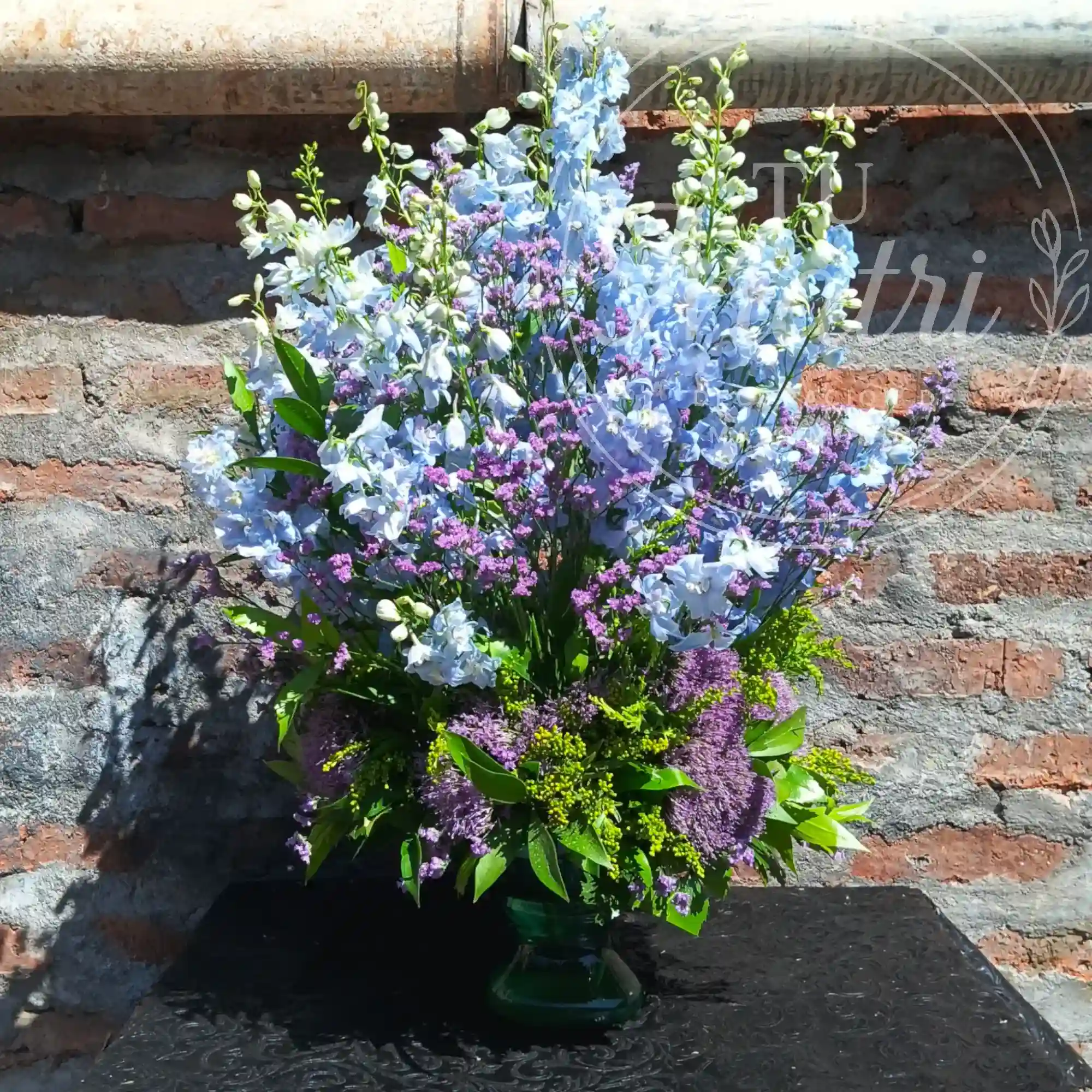 Florero de Delphinium Celeste 4