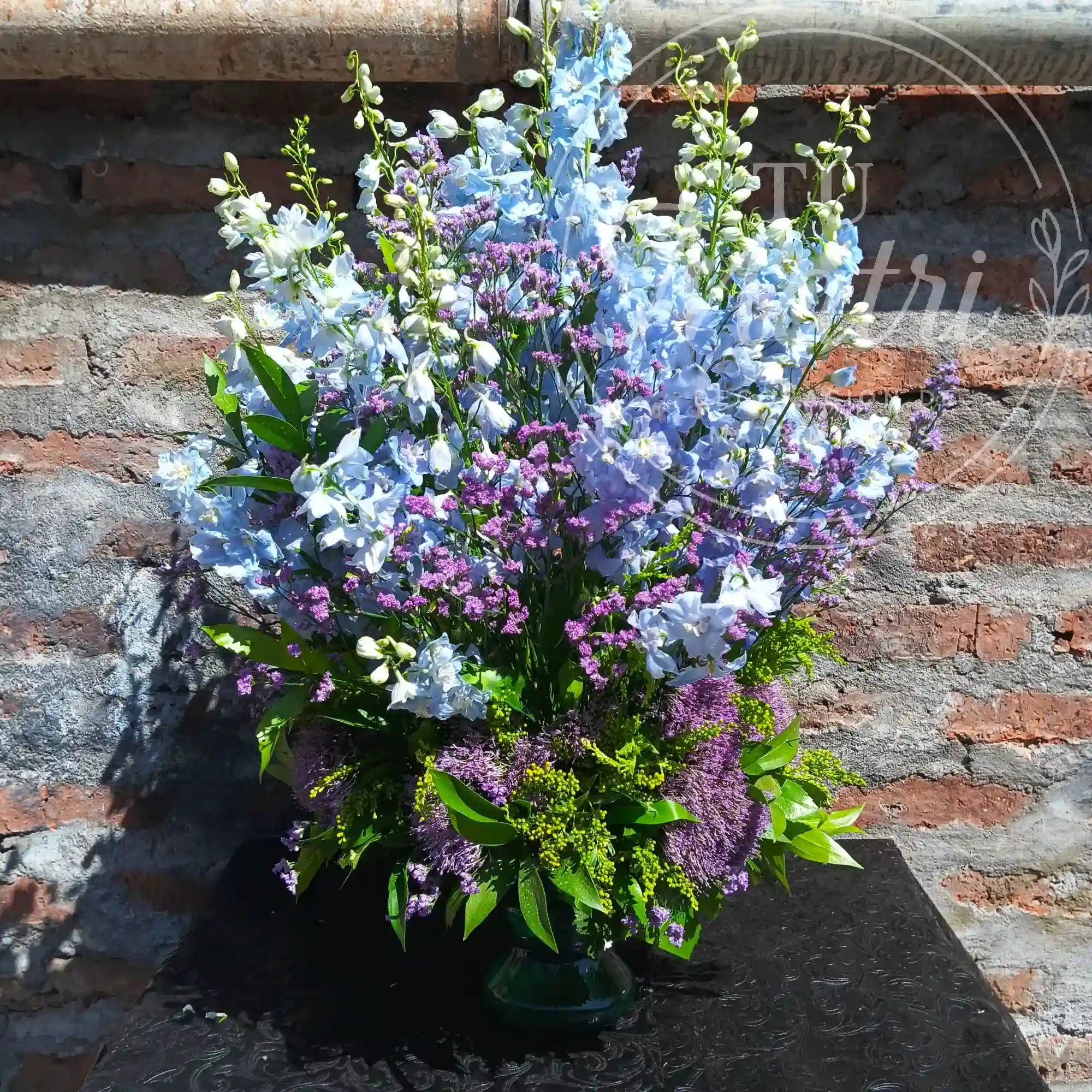 Florero de Delphinium Celeste 3