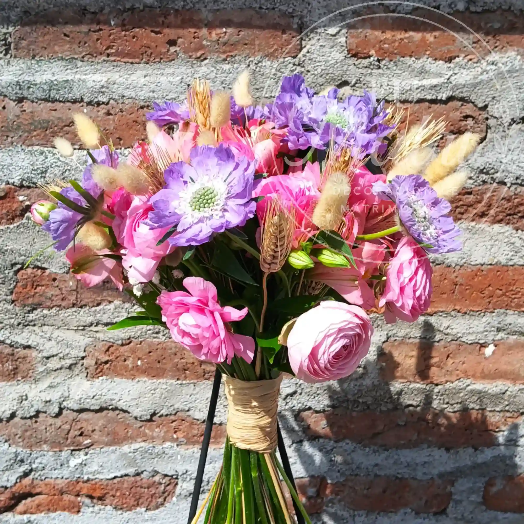 Ramo de Novia Ranúnculos y Scabiosas 4