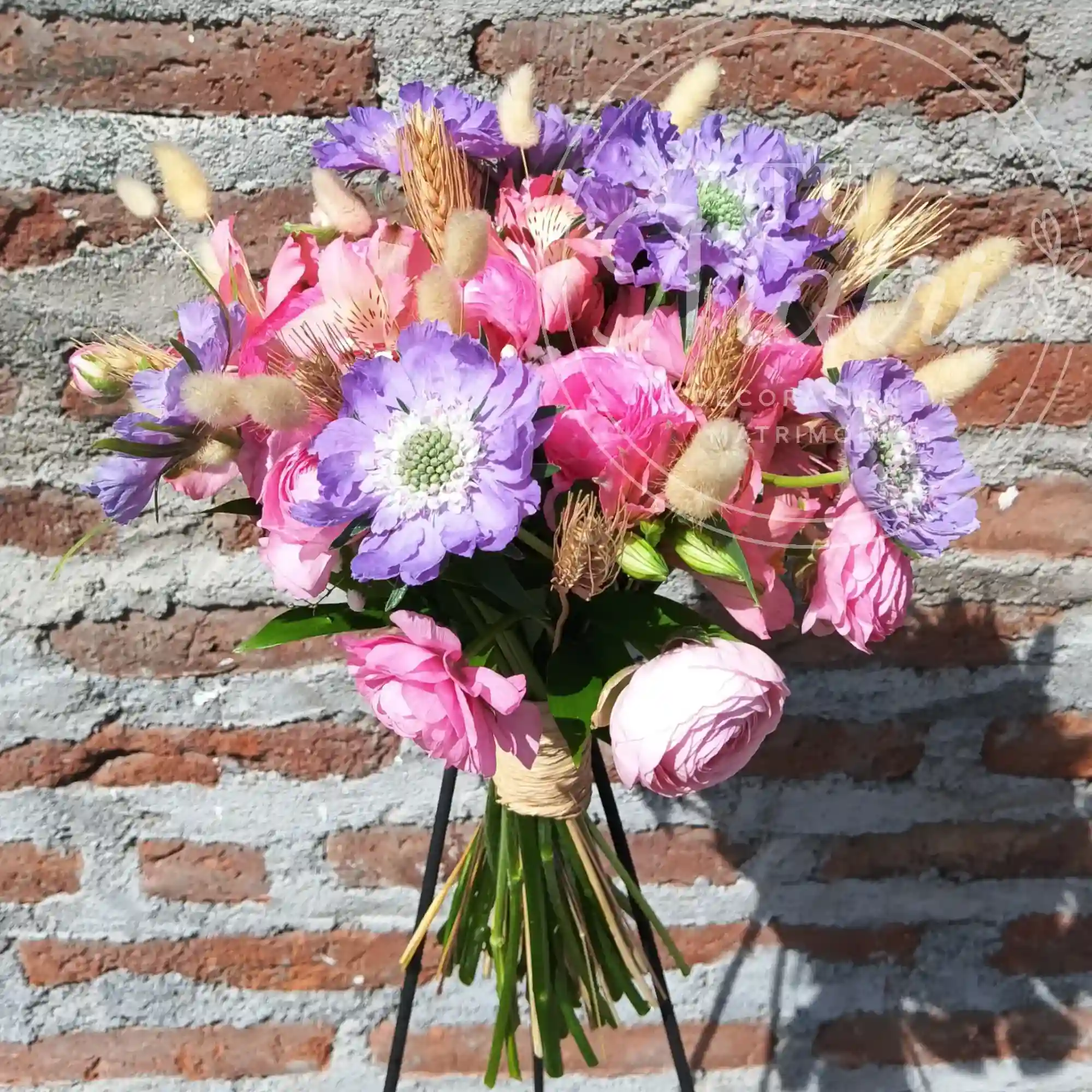 Ramo de Novia Ranúnculos y Scabiosas 1