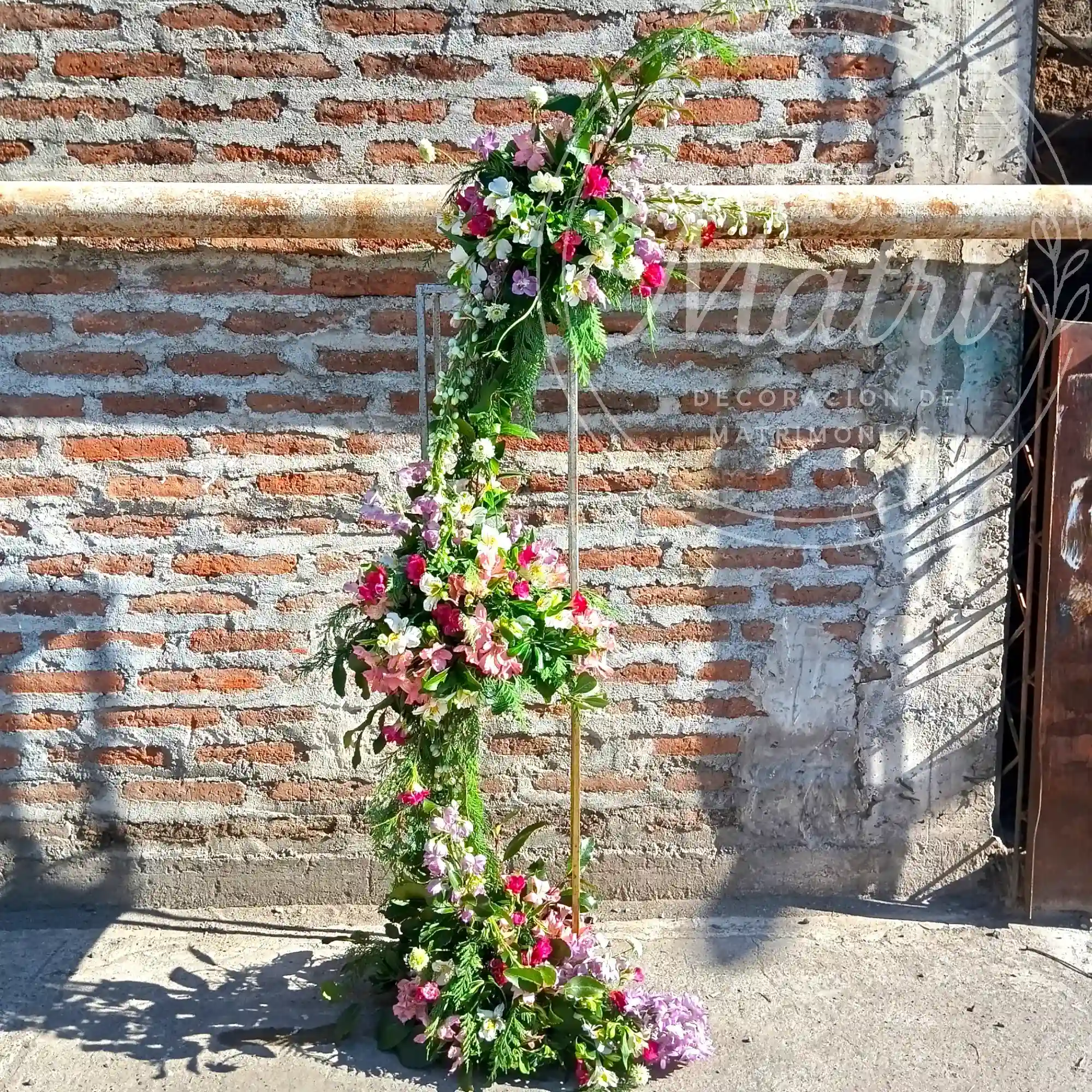 Arco de Matrimonio Pastel en Pilares 2