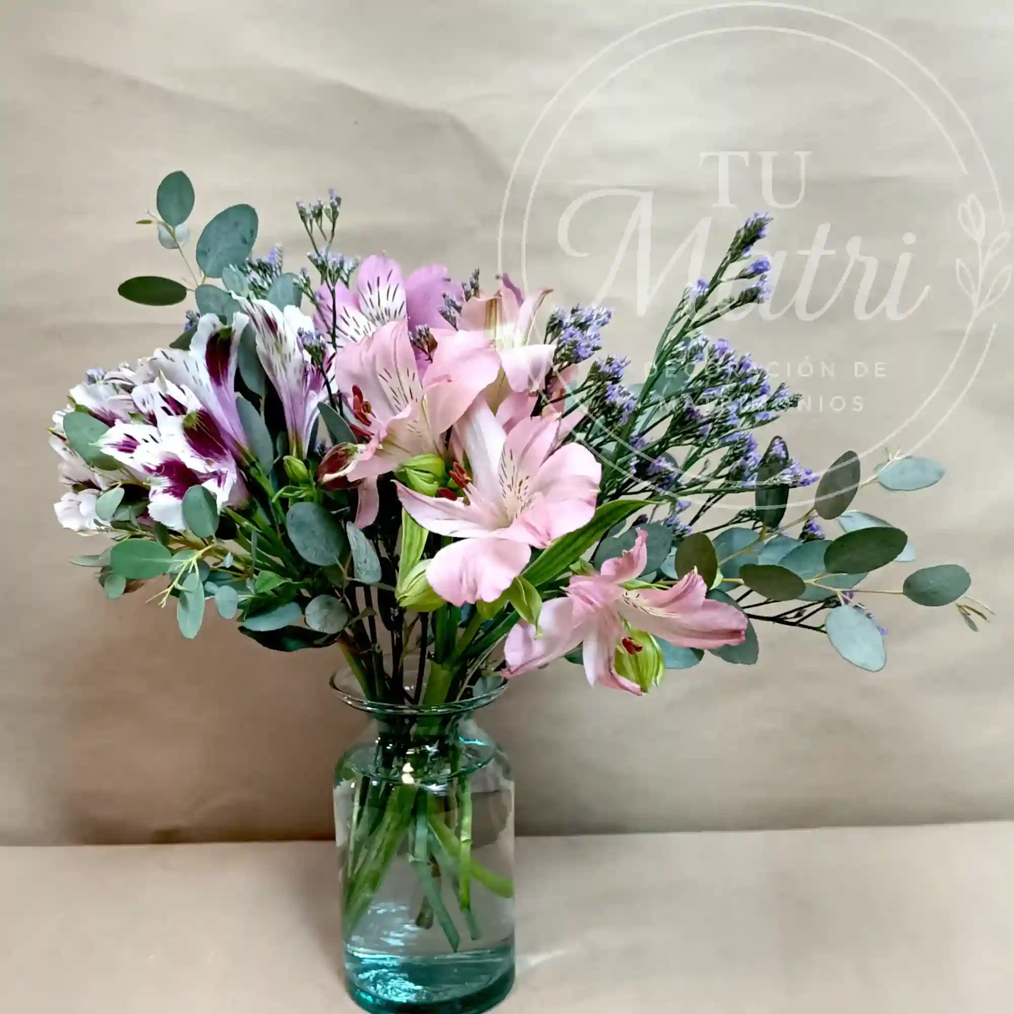 Florero Pequeño de flores Rosadas 2