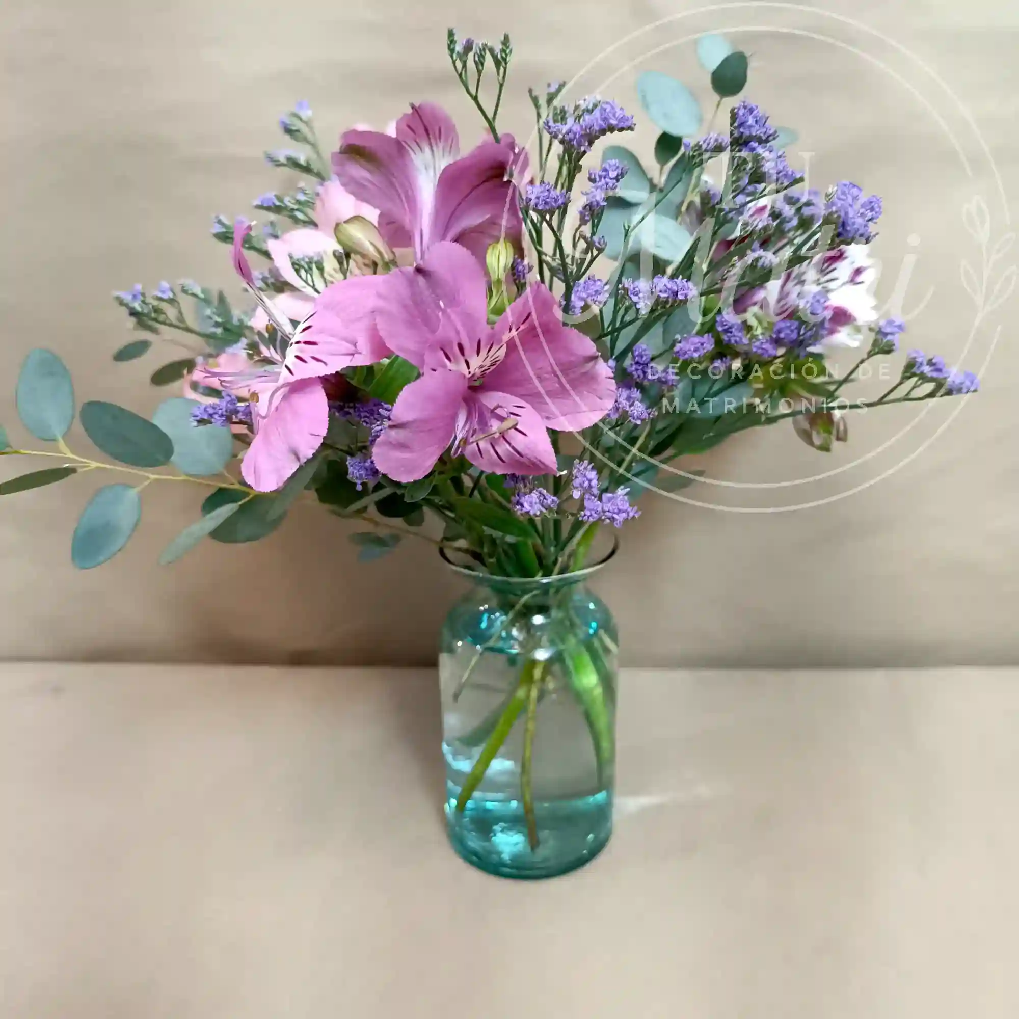 Florero Pequeño de flores Rosadas 3