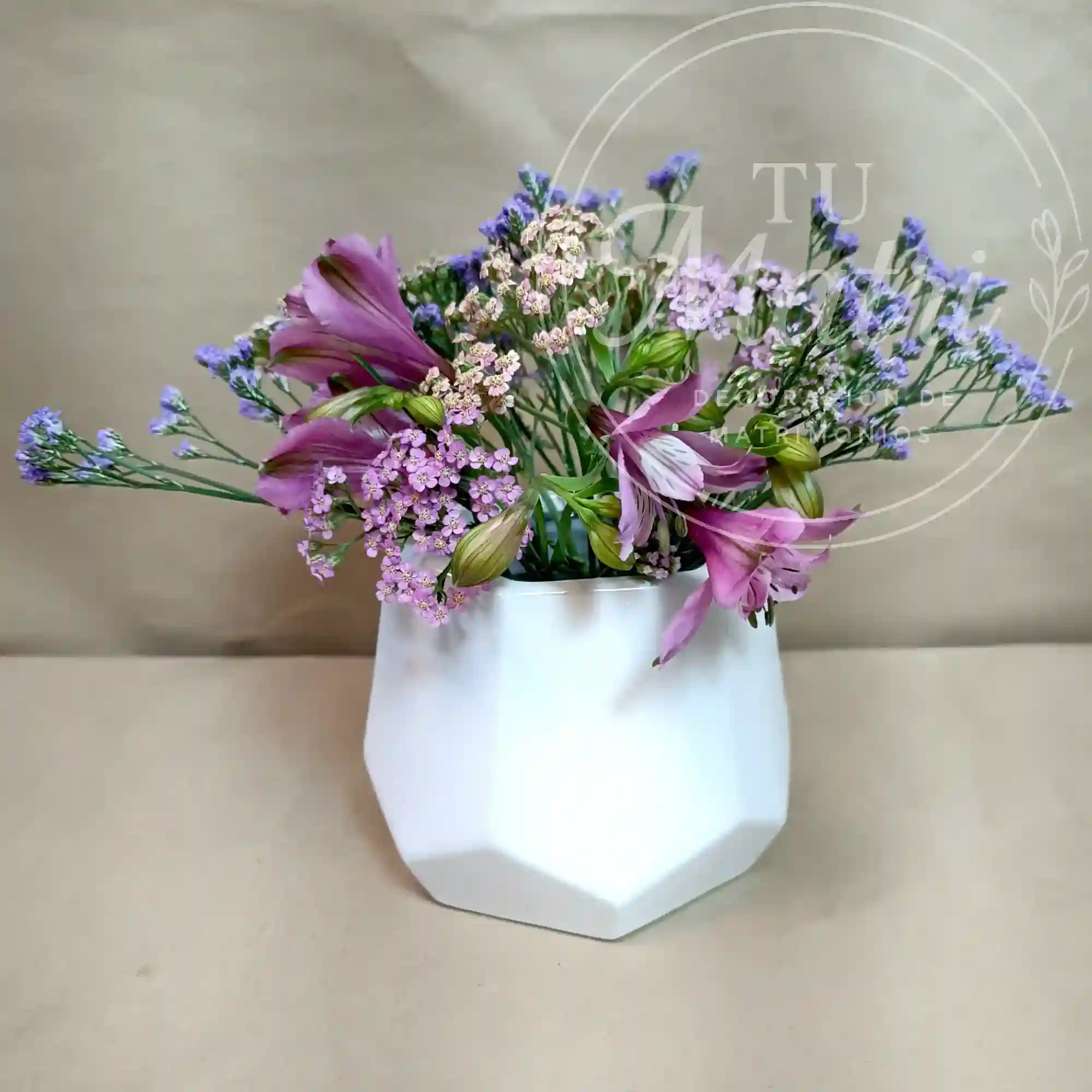 Florero Pequeño de flores Pasteles 4