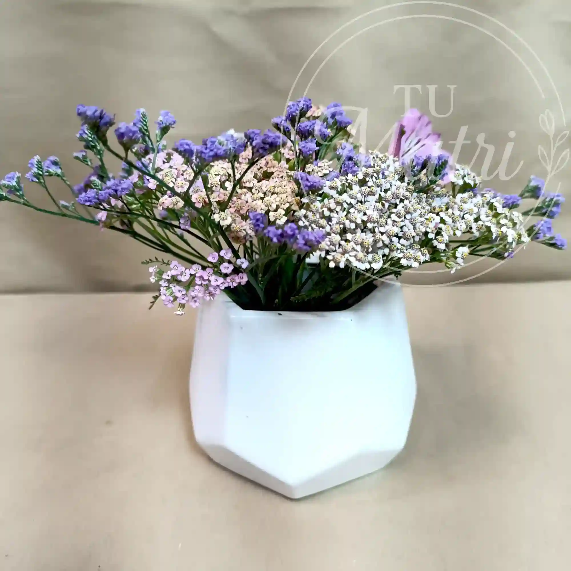 Florero Pequeño de flores Pasteles 2