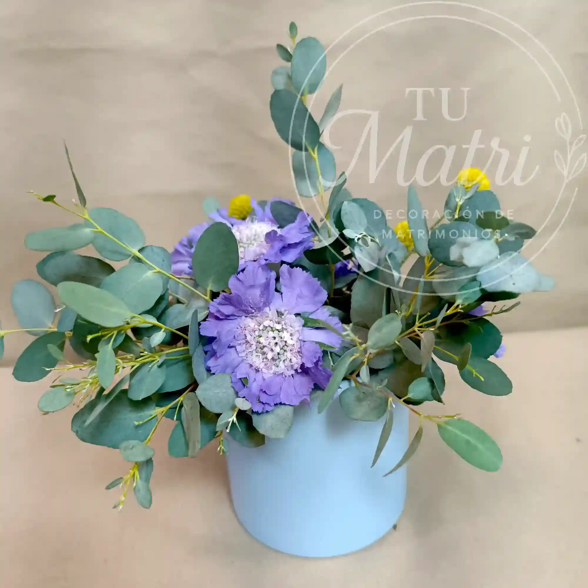 Florero Pequeño de flores Amarillas y Celestes 2