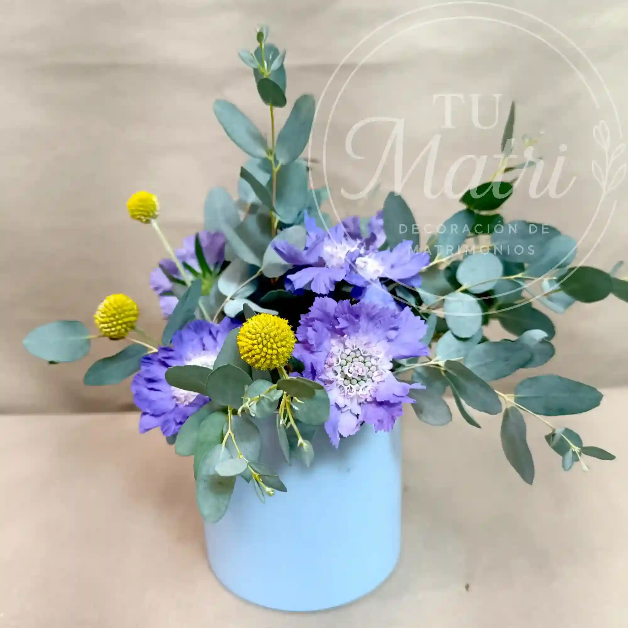 Florero Pequeño de flores Amarillas y Celestes 3